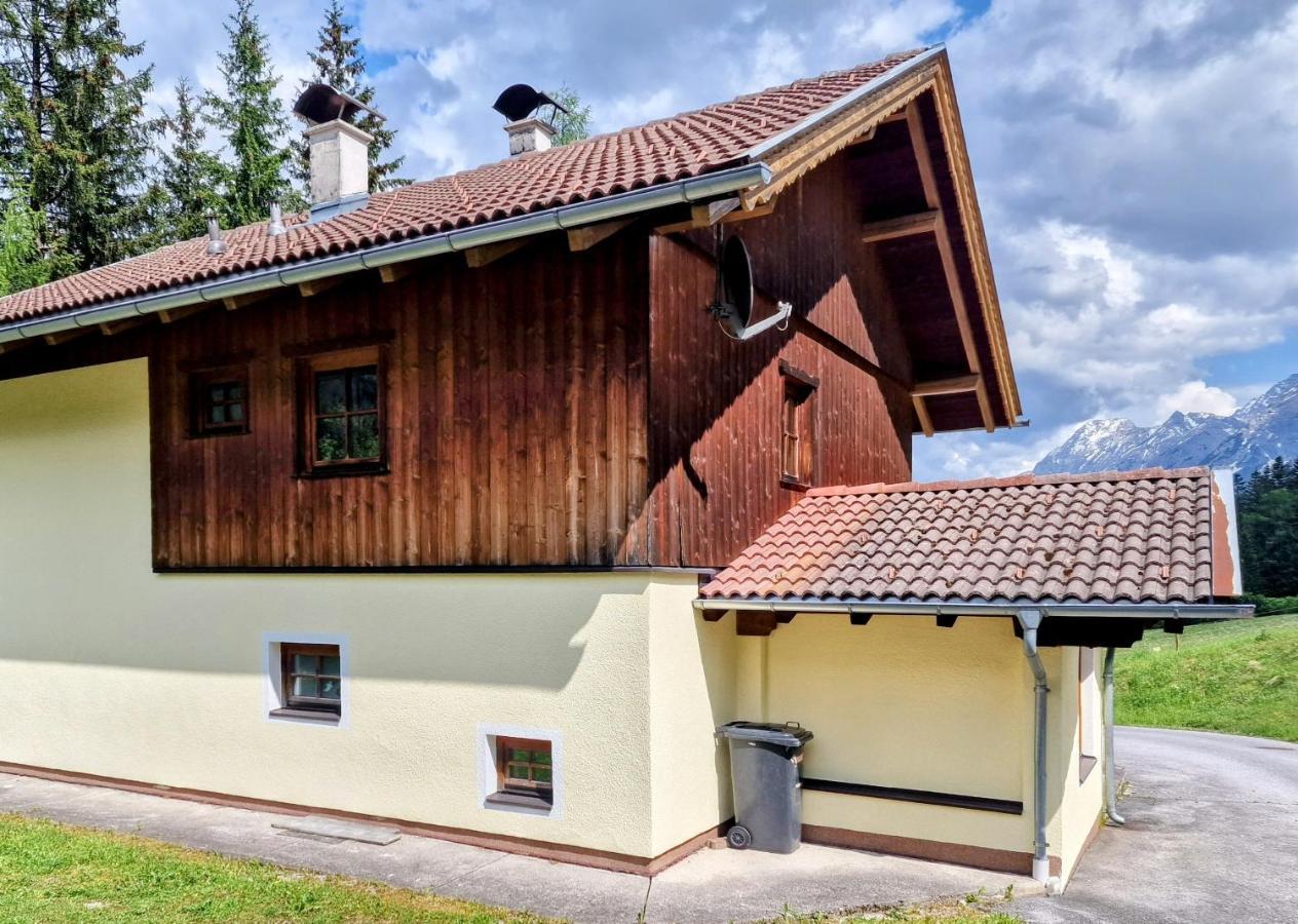 Ferienhaus Alpenschloessl Lermoos Exteriör bild